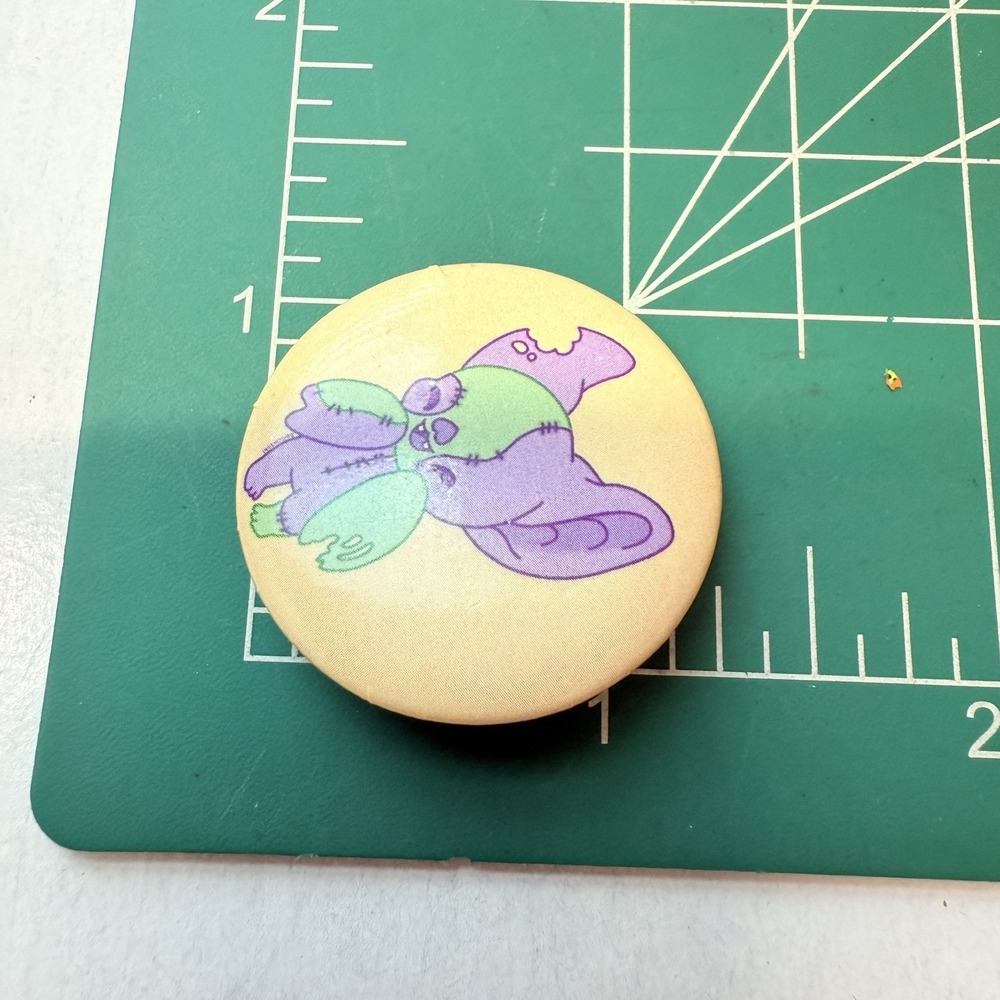 FrankenBat Bright Bat Design Button Pin 1.25" Purple Green 2002 Cute Kawaii - Picture 4 of 4